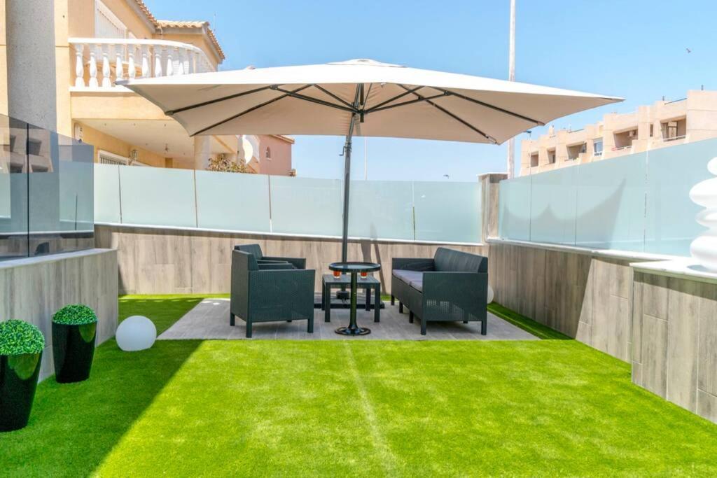 Villa-Capricho Playa - Zeus Torrevieja Bagian luar foto